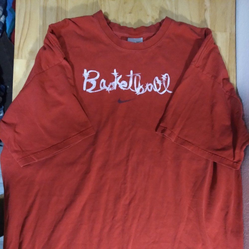 Vintage Nike Basketball Barbed Wire Spell Out Logo T-Shirt - Picture 2 of 9